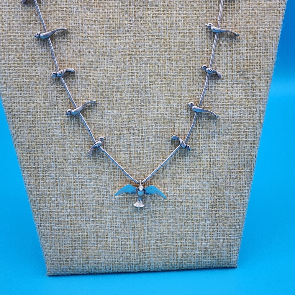 Vintage Native American Sterling Bird Fetish Necklace - Picture 12 of 13